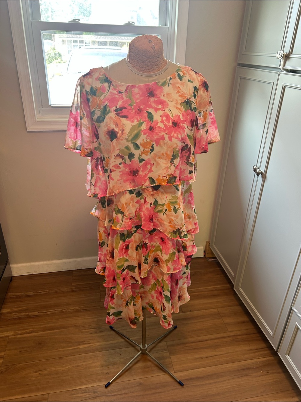 Floral Tiered Ruffle Dress in Pink and Green Size XL
